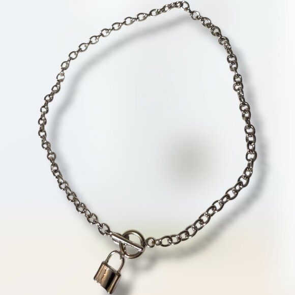 Stainless Steel Necklace with Toggle  clasp and Lock Pendant - Picture 1 of 3